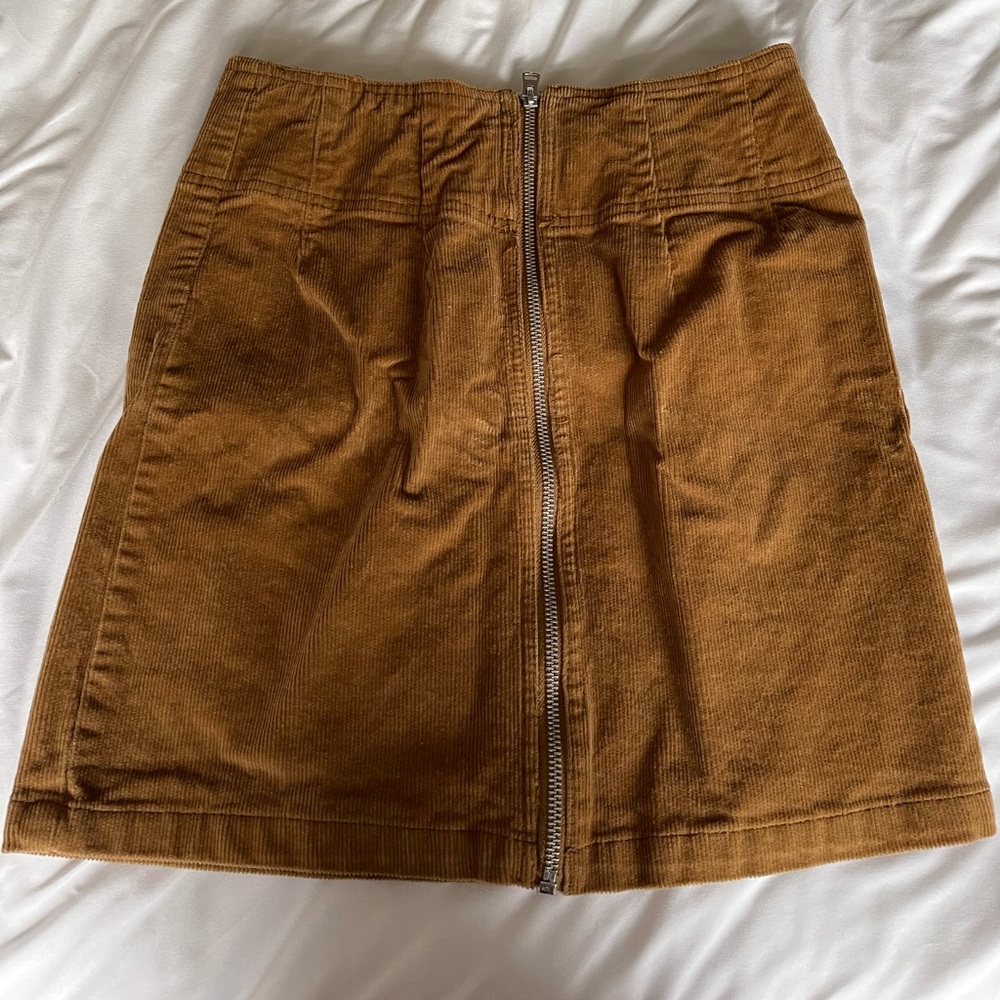 corduroy skirt. size small. never worn